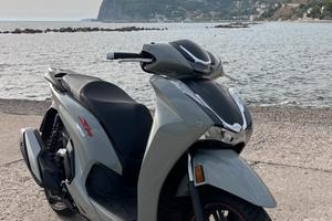 Honda SH 350 sport