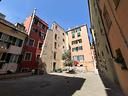 2-locali-a-genova