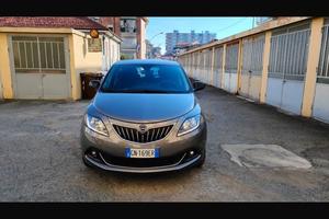 Lancia Y 1.0 Firefly Ibrida Gold