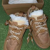 Sneakers stile UGG invernali con pelo – NUOVE