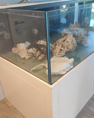 ACQUARIO MARINO  1200 litri