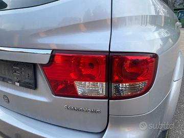 FANALINO POSTERIORE DESTRO KYRON ANNO 2006