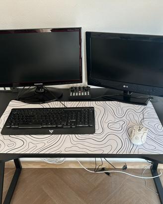 SCRIVANIA GAMING + SCHERMI