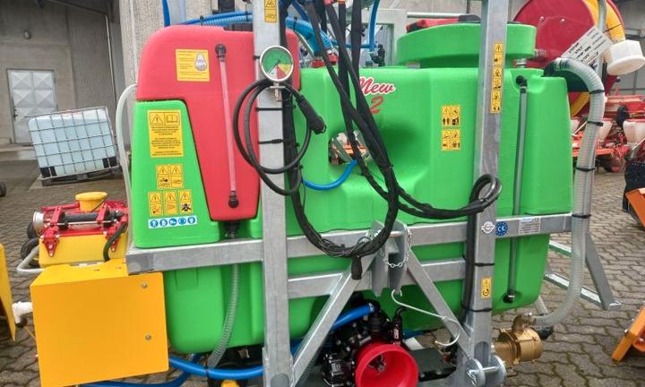 Botte diserbo Berra New 2 800 litri Isobus