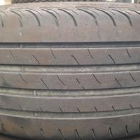 Coppia  di  gomme  estive  usate