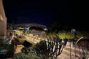 Bivani a soli 40 metri dalla spiaggia di Mondello