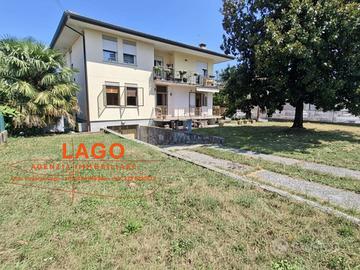 Appartamento di 187 m² con più di 5 locali e box a