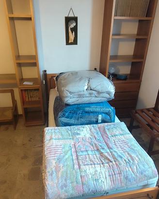 letto singolo rete a doghe e materasso