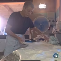 Pizzaiolo 60 anni valuta proposte