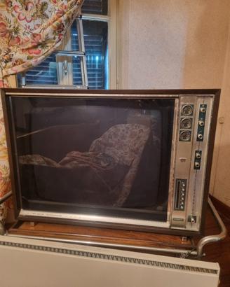 televisore in bianco e nero dine anni'60