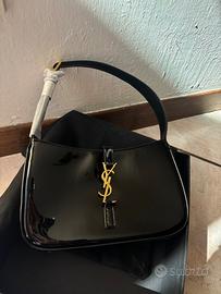 Borsa Ysl LE 5 À 7 IN PELLE VERNICIATA NERA