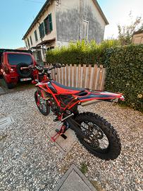 BetaXtrainer3002t