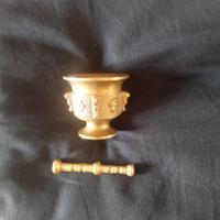 Mortaio e pestello in ottone