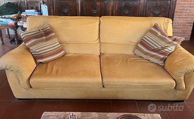 Poltronesofà Coppia divani Ampio 3+2 pouf, cuscini