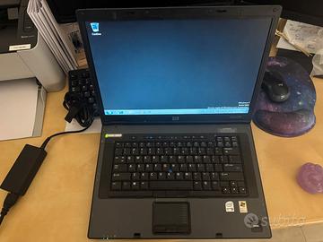 Notebook HP Compaq Intel 2GB 250 GB + Alimentatore