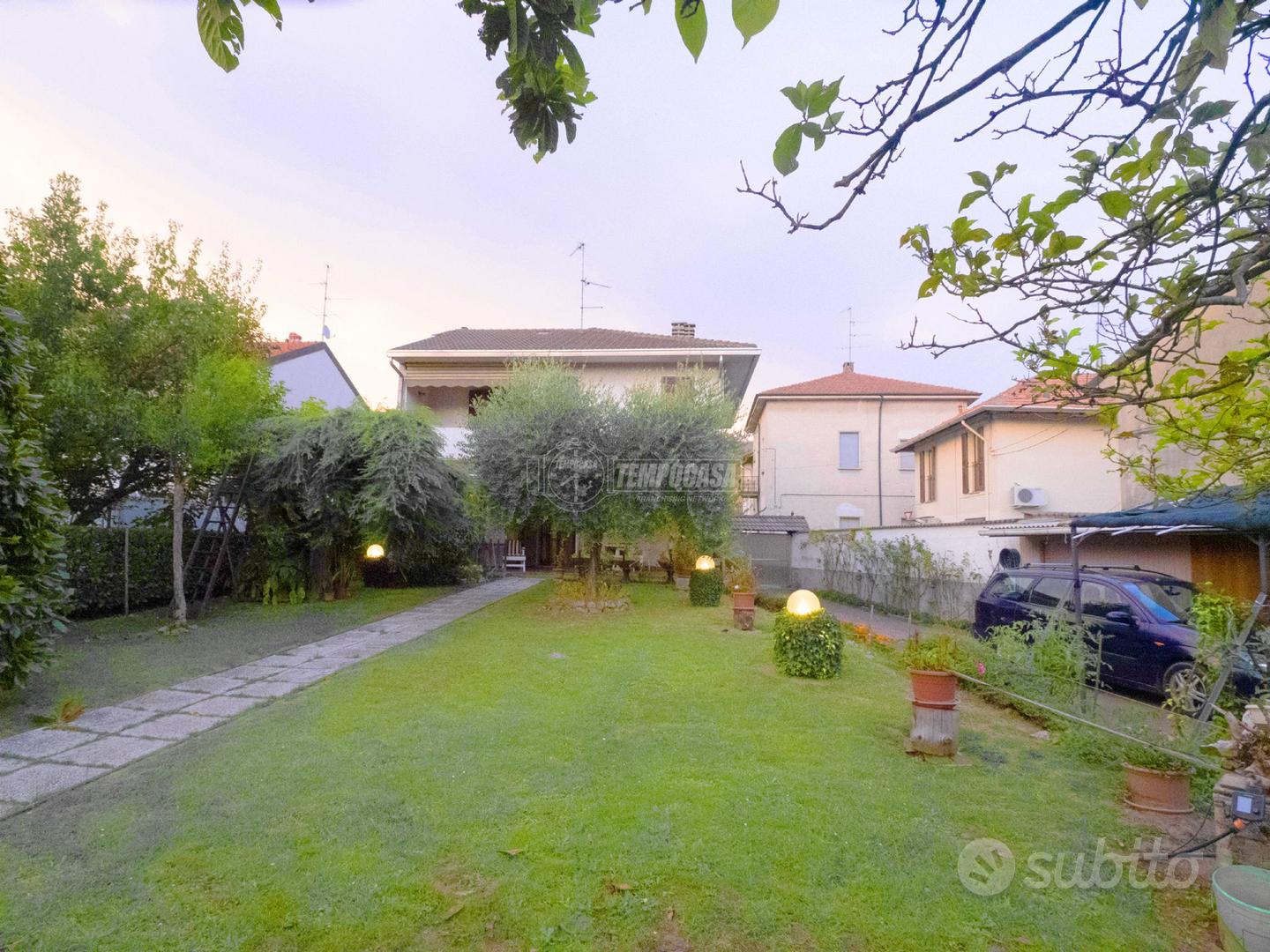 House in Varedo, Valera - Altro
