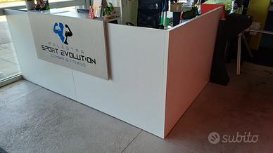 Reception scrivania