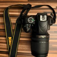 Nikon D3300 con obiettivo 18-105 e borsa