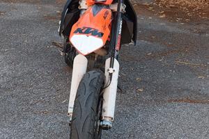 KTM 690 r