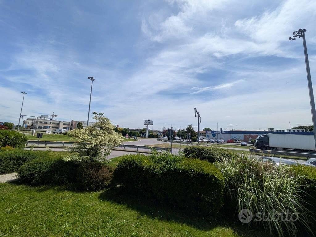 Immobile di 118 m² con 4 locali a Trezzano Rosa - Vista 3