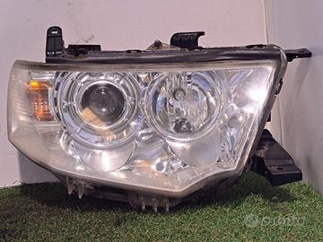 FARO ANTERIORE DESTRO MITSUBISHI L 200 4° Serie 8