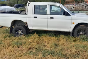 Mitsubishi l200 per pezzi di ricambio