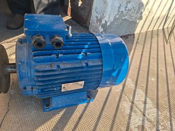 Motore elettrico trifase 10cv