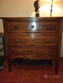 Cassettone stile 700 in noce filettato