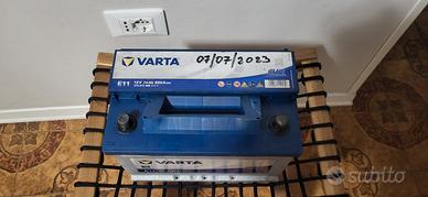 Batteria auto Varta ; E 11 Blue Dynamic