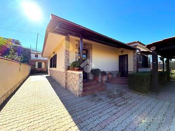 VILLA SINGOLA A POZZUOLI