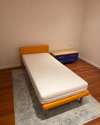 Letto Moretti Compact con materasso e comodino