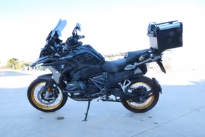 BMW R 1250 GS TRIPLE BLACK DA VETRINA