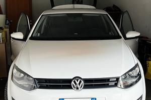 Una macchina messa pena