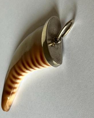 Ciondolo Portafortuna Vintage Argento e Conchiglia