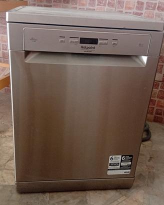 Lavastoviglia Hotpoint 