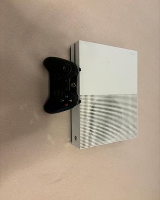 Xbox One S perfettamente funzionante