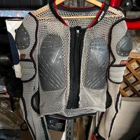 Abbigliamento protettivo dainese moto enduro