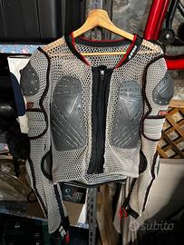 Abbigliamento protettivo dainese moto enduro