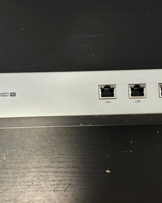 Ubiquiti UniFi Security Gateway Pro USG-PRO-4