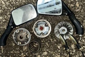 vari pezzi per aprilia sr 2003