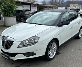 Lancia Delta 1.6 MJT 120 cv bicolor
