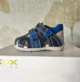 Sandali neonato Geox. Taglia 18. Nuovi con scatola