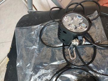 luce anteriore + acceleratore bici o monopattino