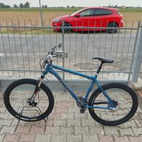 MTB Kona Shred L