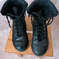 Anfibi donna mod. Magnum "Gutti" tg. 39 neri