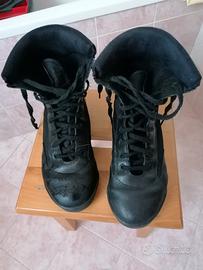 Anfibi donna mod. Magnum "Gutti" tg. 39 neri