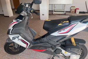 Scooter Aprilia SR50