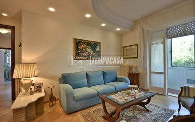 Appartamento ristrutturato con soffitta e garage