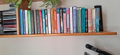 25 libri  di narrativa 