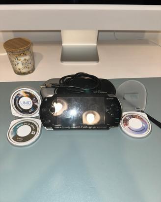 Sony PSP Black+3 giochi+custodia e caricatore